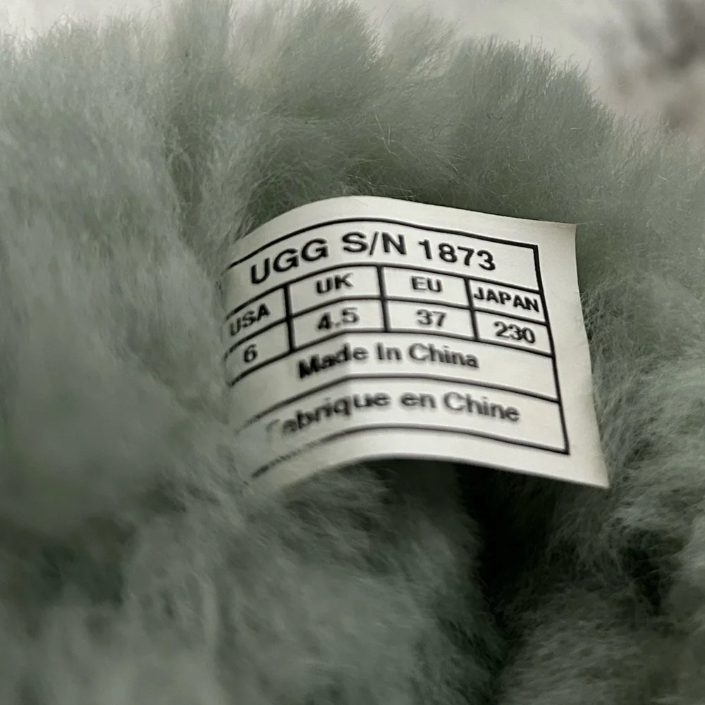 UGG Bailey Button Triplet ll Boot Blue - Picture 7 of 8